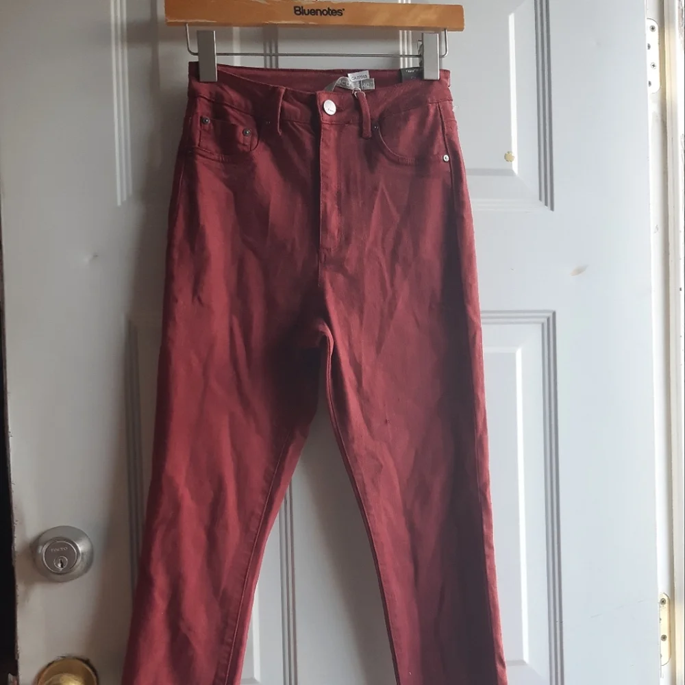 Hi Rise Jeans - Picture 2 of 10